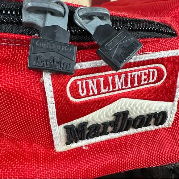 Marlboro insulated cooler duffle - Picture 8 of 9